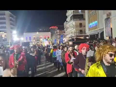 Πατρινό Καρναβάλι 2024: Τα άρματα ξεχύθηκαν στους δρόμους για την παρέλαση